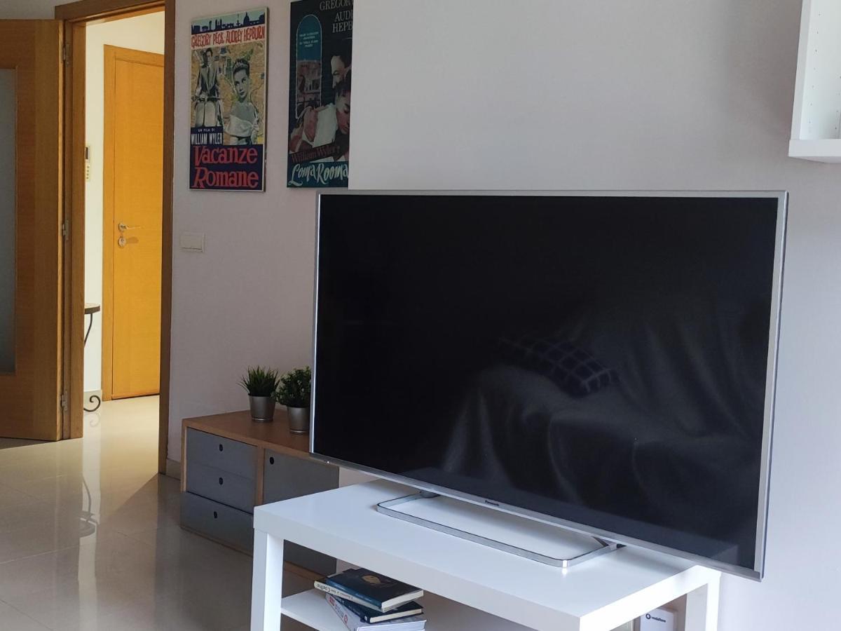Apartamento Dos Habitaciones Exterior Y Bien Comunicado San Salvador de Poio Luaran gambar
