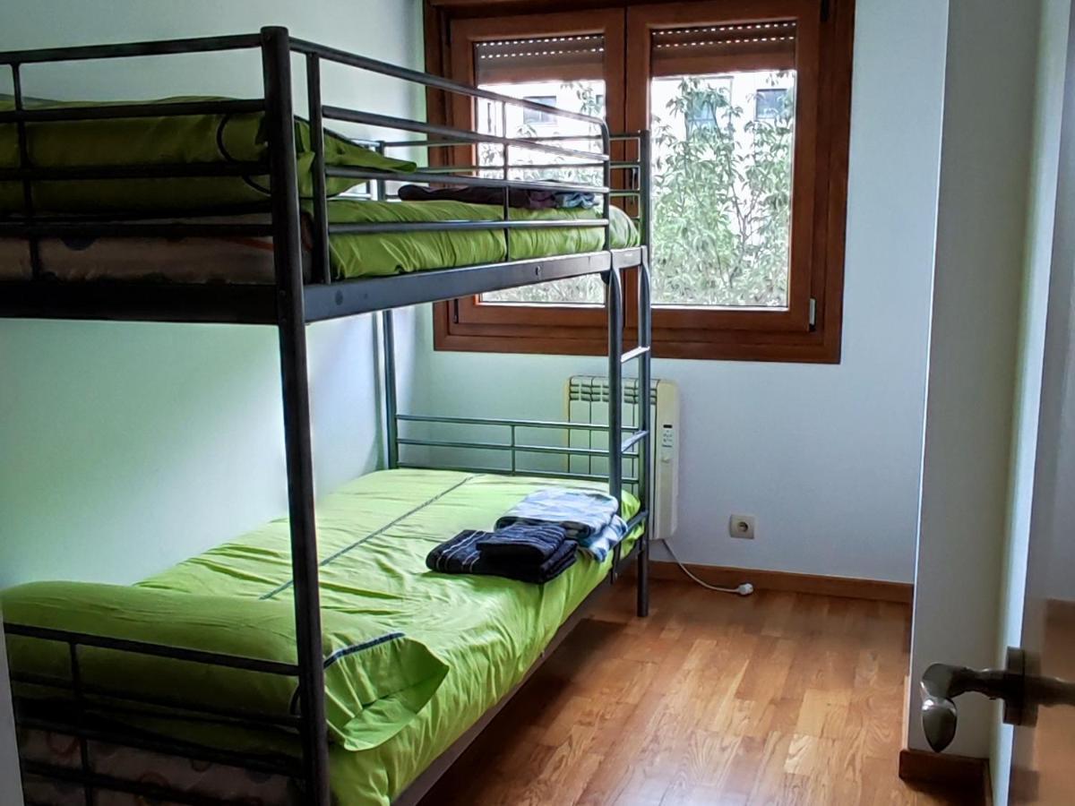 Apartamento Dos Habitaciones Exterior Y Bien Comunicado San Salvador de Poio Luaran gambar
